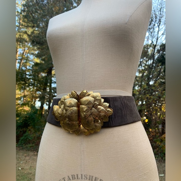 Vintage Leather/Suede & Brass Leaf Belt - Picture 16 of 16